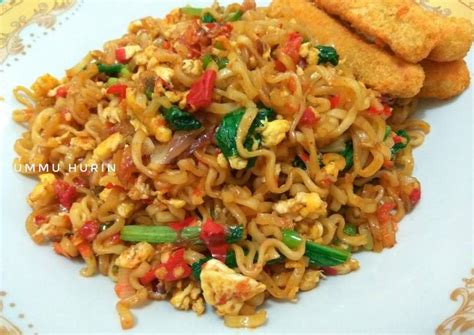 13 july 201910 august 2020by almo1,218 views. Resep Indomie goreng pedas oleh Ummu Hurin - Cookpad