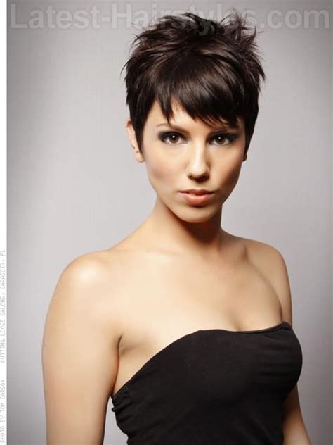 180 popular pixie cut looks you'll instantly adore. 50 Flattering hairstyles for Long Faces...