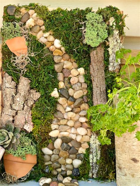 How To Make A Unique Diy Moss Garden Wall Art