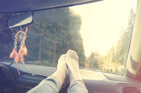 feet on dashboard accident myth or serious risk