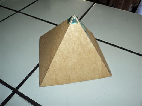 Manualidadescarly Una Pirámide Reciclando Cds