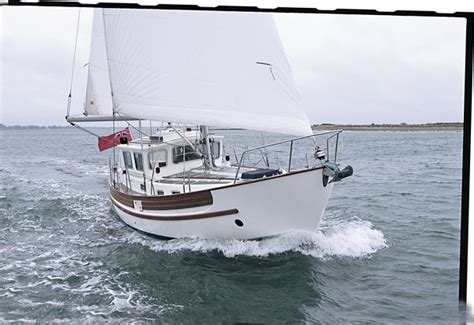 There were four models, at lengths 25, 30, 34, and 37 feet. Fisher 34 boat test - Classic Boat Magazine