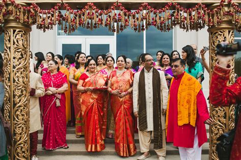 A Traditional Hindu Indian Wedding Ceremony In Houston Texas