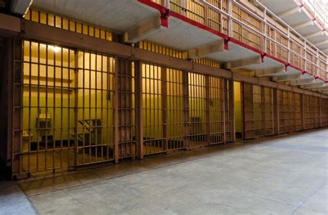 Poll Majority Of Americans Favor Life Imprisonment Over Death Penalty