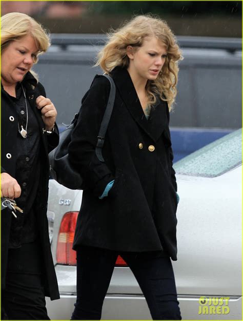 Photo Taylor Swifts Mother Andrea Diagnosed With Cancer Photo
