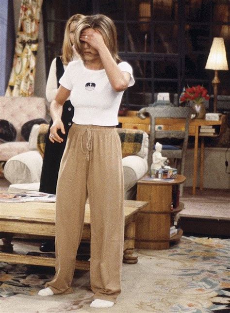See Every Amazing Outfit Rachel Green Wore On Friends Sliceca