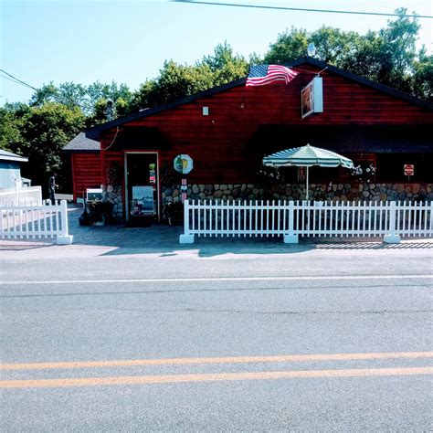 Lakeside Bar N Grill | Lake MI