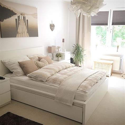 Ikea schlafzimmer hack ikea hack 15 idées pour transformer un meuble avec des 16 juil 2020 transformer ses meubles ikea facilement c est possible avec des palettes découvrez toutes nos idées pour faire des ikea hack chez soi die 10 besten ideen zu ikea bett hack zimmer ikea bett 12 08 2019. Schlafzimmer Ideen Ikea #DekoIdeenSchlafzimmerIkea, # ...