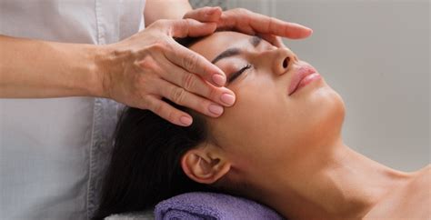 Indian Head Massage Trish Utaboon Vital Health Aromatics
