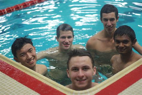 Mustang Senior Swimmers Have Their Eyes Set On State Redmond Reporter