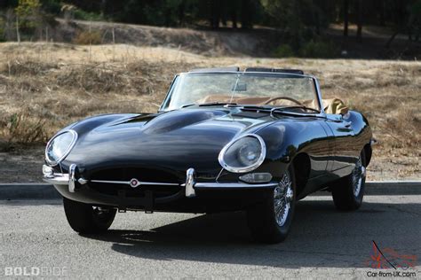 Jaguar E-Type - car classics