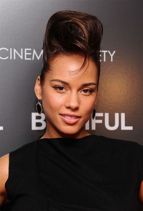 Alicia Keys Most Head Turning Hairstyles Of All Time Huffpost