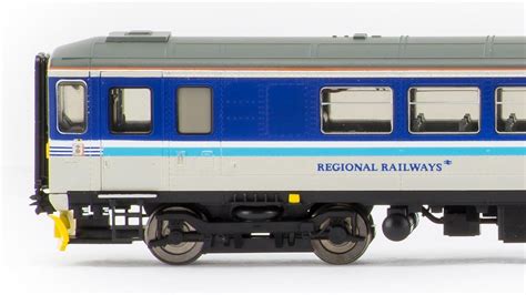 Hornby R3477 Class 153 153321 Regional Railways Livery