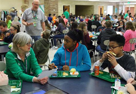 Valparaiso middle school students get a life lesson on ...
