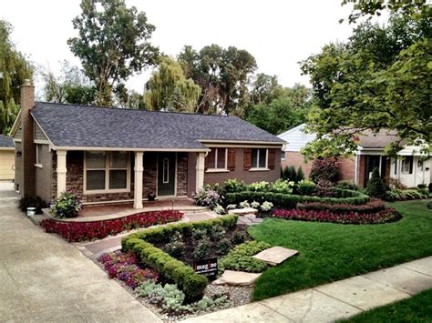 Front Yard Landscaping Ideas: Basic Amenities to Live Comfortably