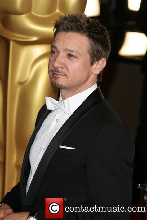 Jeremy Renner Married Sonni Pacheco In Secret Jeremy Renner