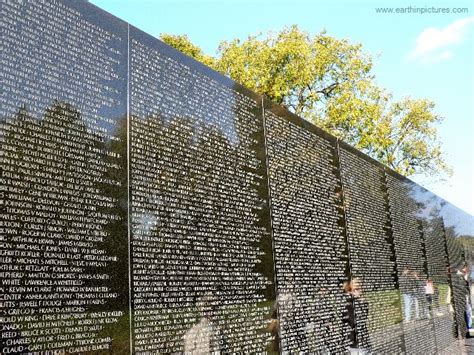 “the Wall The Screen And The Image The Vietnam Veterans Memorial