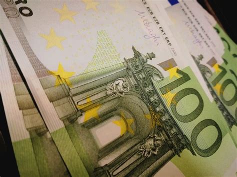 Maybe you would like to learn more about one of these? 1250 Euro Kredit schnell & problemlos online beantragen