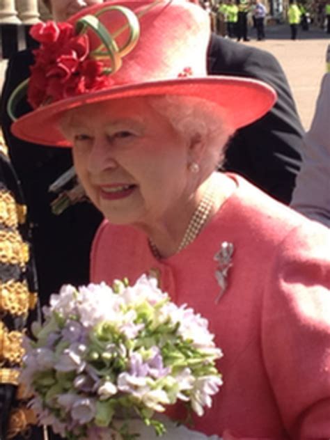 Diamond Jubilee Queen Officially Names Birmingham Hospital Bbc News