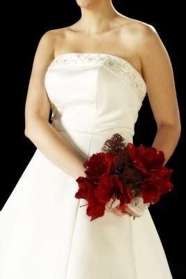 February Wedding Themes | eHow