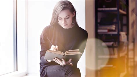 Learn how to right a perfect cover letter with these tops tips that will increase your chances of reaching the interview stage considerably. How to Write a Cover Letter in 2018 | Inc.com
