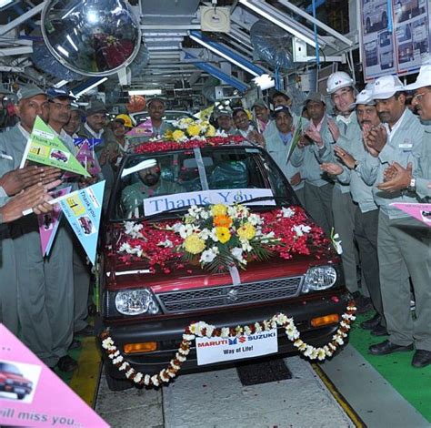 Final Maruti 800 Rolls Out Spare Parts Available For 8 10 Yrs Rediff