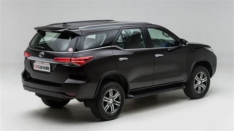 Toyota Fortuner Images Interior And Exterior Photo Gallery Carwale