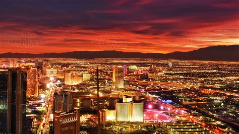 Las Vegas Strip Sunset Intense Contrast Neon Glowing Scene Hd Etsy