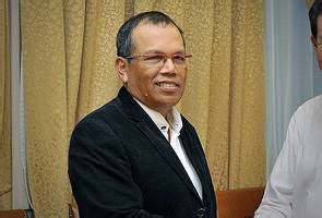 Tun mohamed raus bin sharif ssm arlc (born 4 february 1951) is a retired malaysian lawyer who served as the eighth chief justice of malaysia1 from 1 april 2017 until 31 july 2018.2 he replaced arifin zakaria. Tan Sri Md Raus Sharif dilantik Ketua Hakim Negara