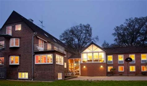 4,4 % < 1 % voraussichtlich: Niels-Stensen-Haus