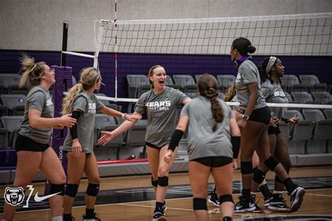 Volleyball Wraps Up The Fall Season With A Two Match Set University