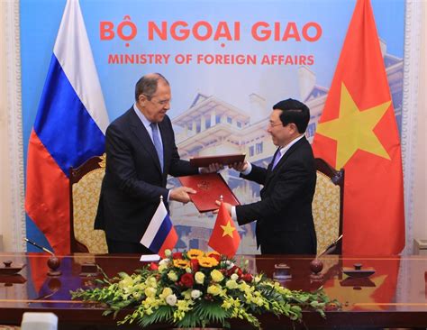 Thư gửi cán bộ nghiên cứu và quản lý khoa học công nghệ ngành dầu khí. Nga và Việt Nam - Tình hữu nghị vượt qua nhiều thập kỷ ...