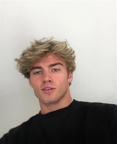 Pin By 💛 On Gorgeous In 2023 Men Blonde Hair Men Hair Highlights