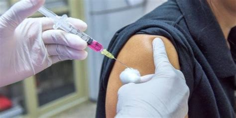 Εμβόλιο γρίπης Γιατί πονάει το χέρι σας μετά από το αντιγριπικό εμβόλιο