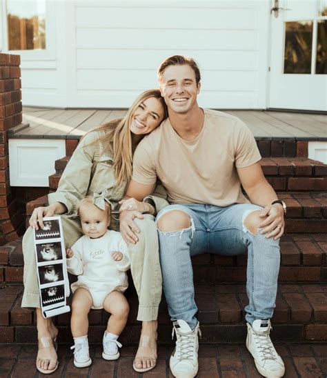 Duck Dynastys Sadie Robertson And Husband Christian Huff Expecting