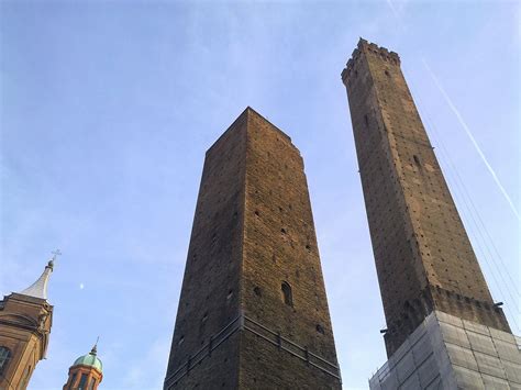 two towers bologna all year