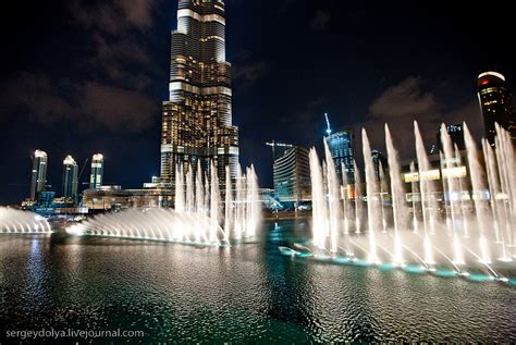 Dubai Fountain On The Burj Khalifa Lake