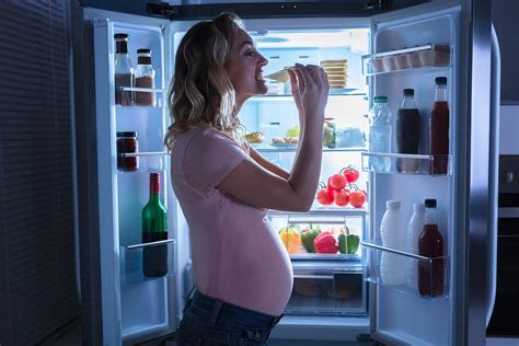 What Can Pregnant Women Eat 9 Common Food Concerns For Moms To Be Eating For Two 30seconds