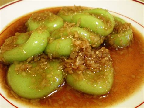 1 cawan jus pandan (kisar 5 helai daun pandan dengan 1 cawan air) 1 kotak kecil santan; Hidup, dan Pengembaraan.: Senarai Kuih Muih di Malaysia