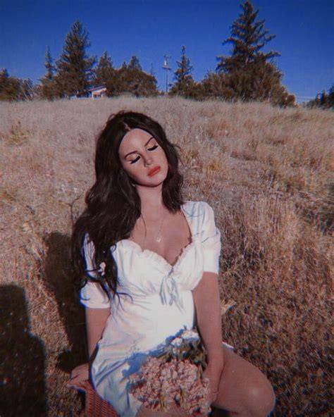 Image About Beautiful In Lana Del Rey By Lynn In 2021 Lana Del Rey Lana Del Rey Outfits Celebs