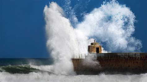 Ocean Storm Piers Breakwater Sea Wallpapers Hd Desktop And Mobile
