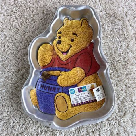 Vintage 1995 Wilton Pooh Disney Winnie The Pooh Cake Pan Silver 4579694488