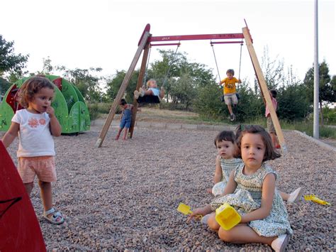 Los Peligros A Los Que Están Expuestos Los Bebés En Los Parques Al Aire