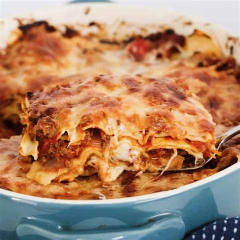 Easy Beef Lasagne Quick And Easy Recipe Bake Play Smile