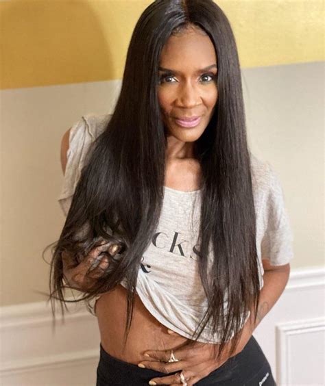 Hot Pictures Of Momma Dee Which Are Basically Astounding Besthottie