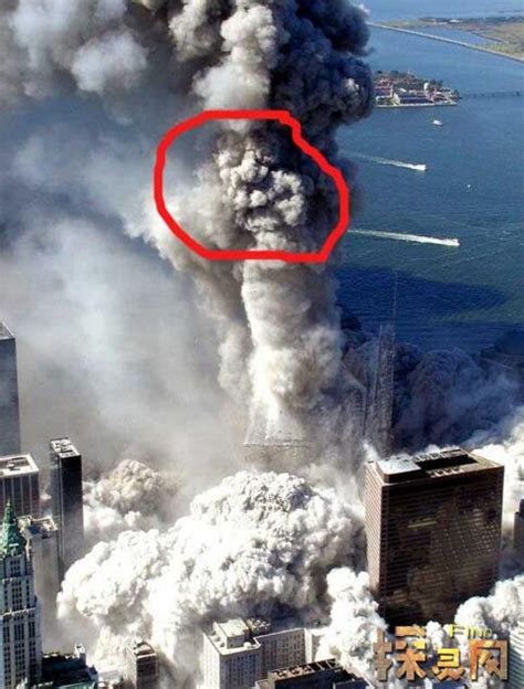 911 (remix) はキングギドラの楽曲。2002年発売。 911はアメリカ同時多発テロ事件が2001年 9月11日に発生したことによる俗称の一つ。9.11事件とも。 華氏911はアメリカ同時多発テロ事件関連のドキュメンタリー映画。 美国911事件灵异照片，神秘天蛾人与恐怖撒旦脸(2) — 探灵网