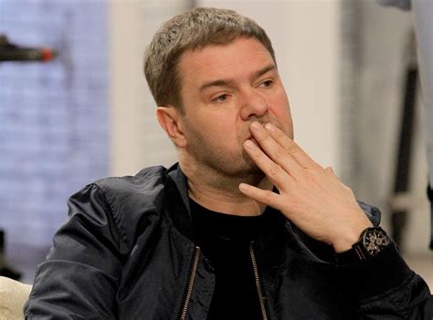 Mireczki, prawie jednogłośną decyzją wykopu słowiańskim macgyverem został tomasz karolak. Zdjęcia: Karolak dostaje pogróżki po aferze z córką Dudy ...