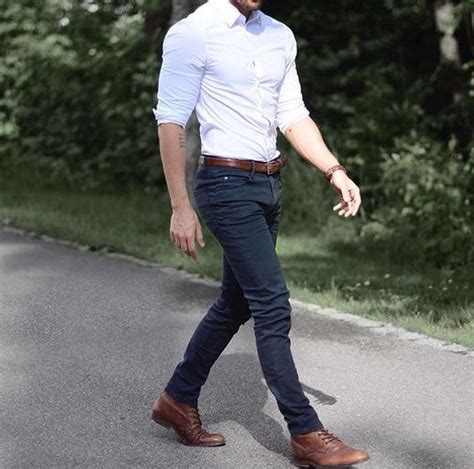 02 Navy Jeans A White Fitted Shirt And Brown Leather Shoes