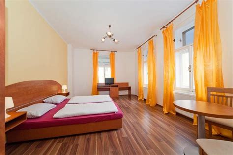 Das wohnen in einer wg ist preiswert und nicht langweilig! Appartement mit Frühstück im Stadtzentrum Prag ...