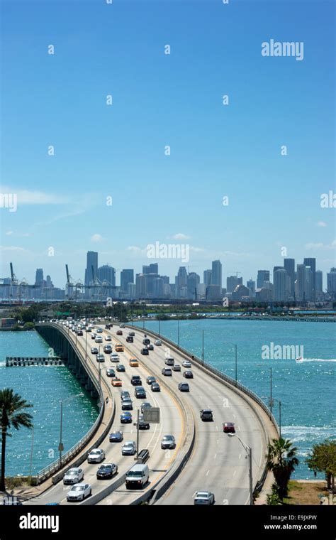 Macarthur Causeway And Miami Skyline Hi Res Stock Photography And